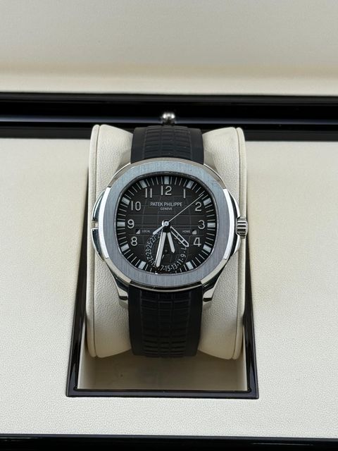 Patek Philippe Aquanaut 5164A-001 Image 2